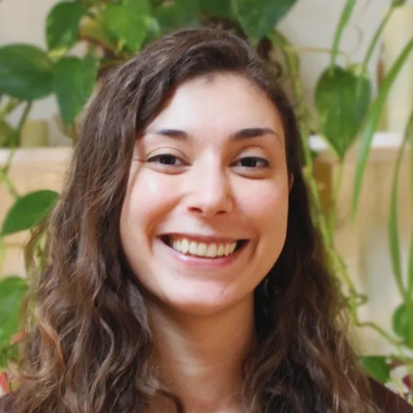 Portrait of Yasaman Ghodsi, therapist at BEATS